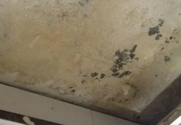 沧县阳台漏水维修公司分享下沧县卫生间渗水维修需要注意哪些问题。
